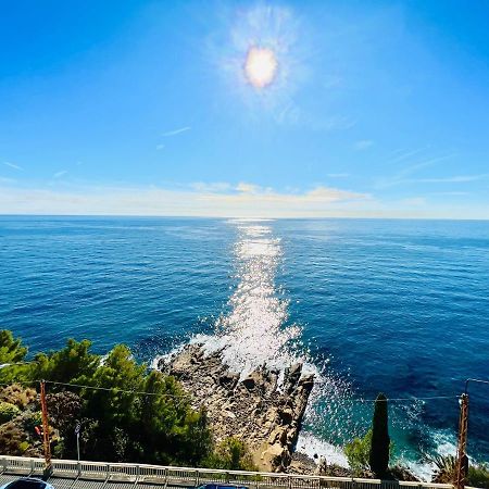 Suite Sunset 18 - Fronte Mare سانريمو المظهر الخارجي الصورة