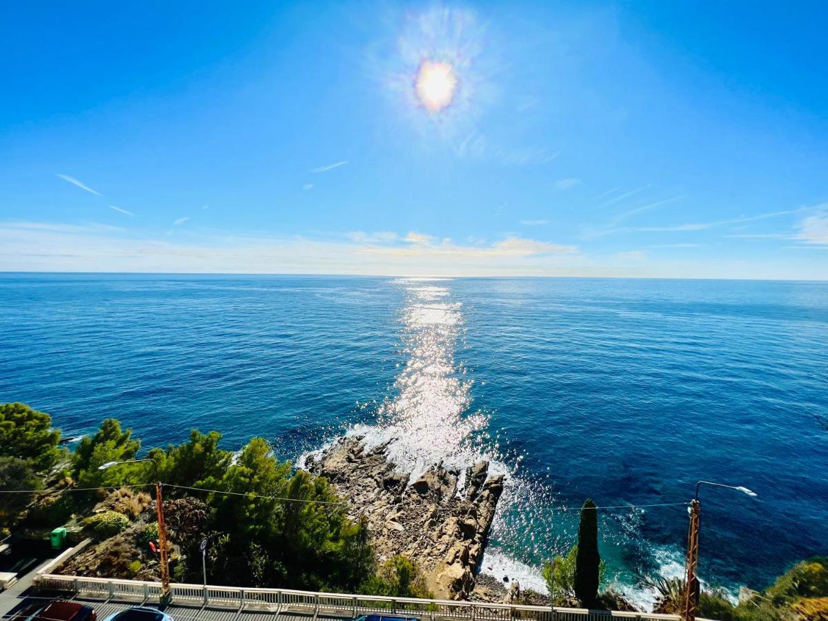 Suite Sunset 18 - Fronte Mare سانريمو المظهر الخارجي الصورة