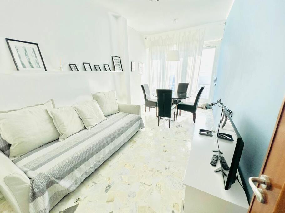 Suite Sunset 18 - Fronte Mare سانريمو المظهر الخارجي الصورة