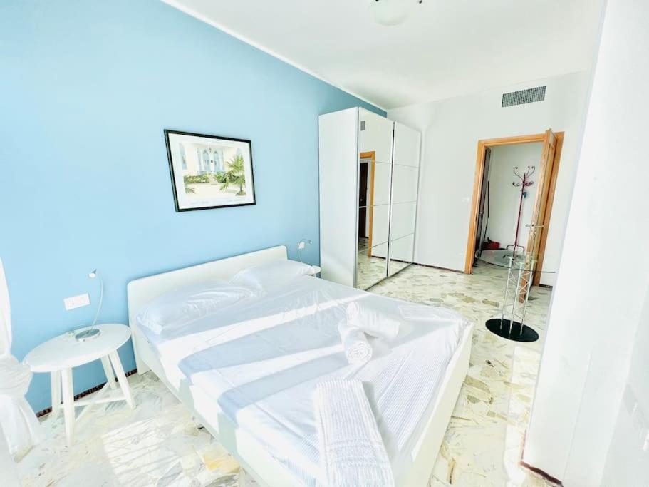 Suite Sunset 18 - Fronte Mare سانريمو المظهر الخارجي الصورة